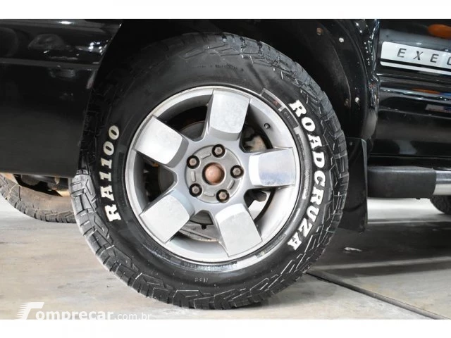S10 - 2.4 MPFI EXECUTIVE 4X2 CD 8V 4P MANUAL