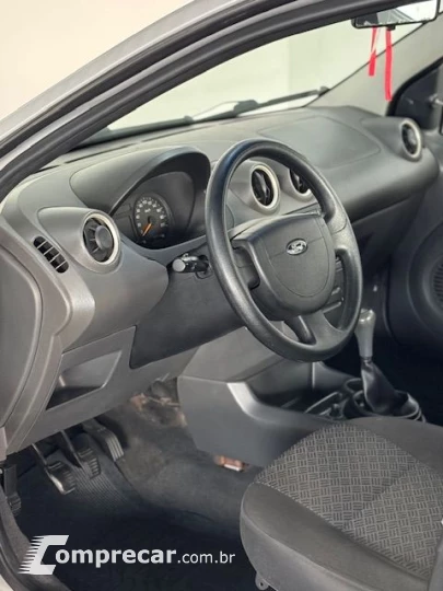 Fiesta Sed. Personnalité 1.0 8V 4p