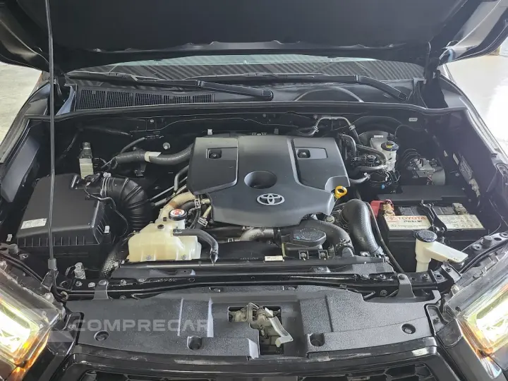 HILUX 2.8 D-4D TURBO DIESEL CD GR-S 4X4 AUTOMÁTICO