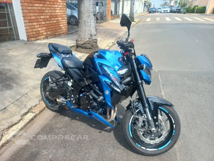 Suzuki  Gsx  S 750 A