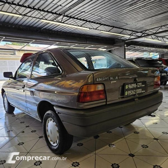 ESCORT 1.8I GL