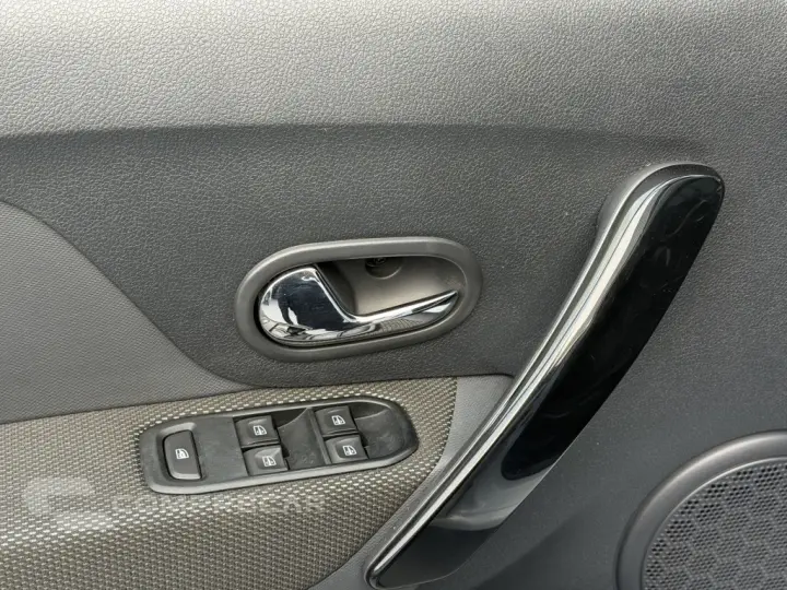 LOGAN 1.6 16V SCE FLEX ZEN MANUAL