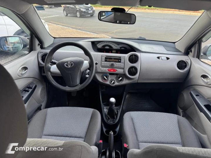 ETIOS 1.5 XLS SEDAN 16V FLEX 4P MANUAL