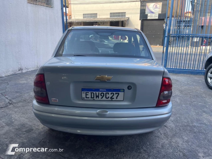 CLASSIC 1.0 MPFI Sedan 8V
