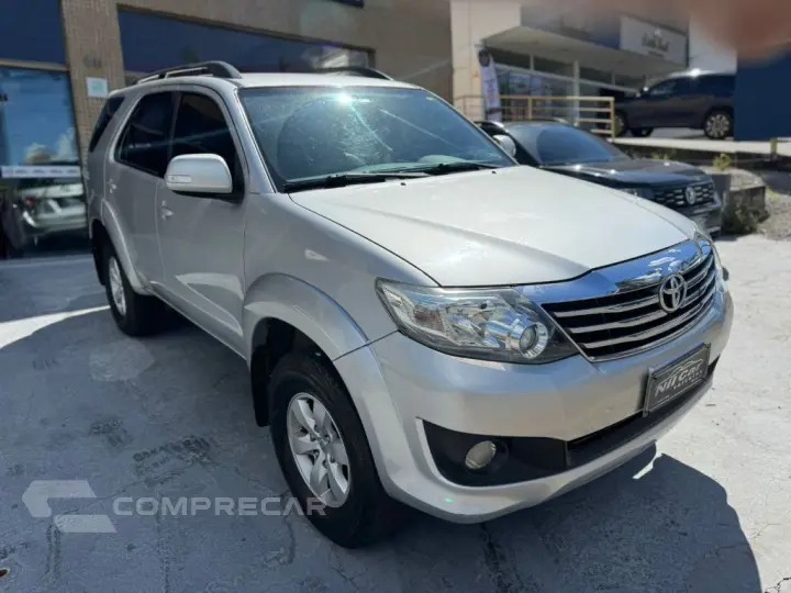 Hilux SW4 SR 4x2 2.7/2.7 Flex 16V Mec.