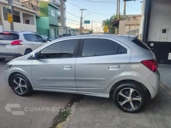 ONIX 1.4 MPFI LTZ 8V