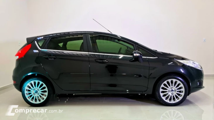 FIESTA 1.6 Titanium Hatch 16V