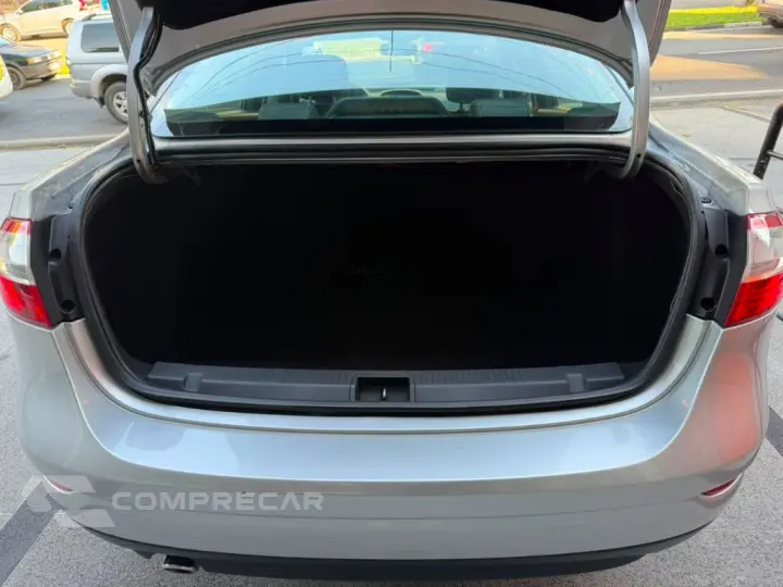 FLUENCE Sed. Dynamique 2.0 16V FLEX Mec.