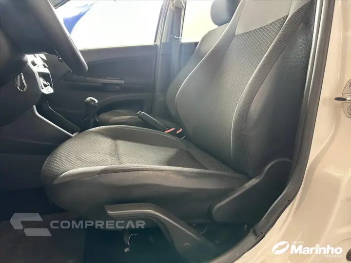 VOYAGE 1.0 12V MPI TOTALFLEX 4P MANUAL