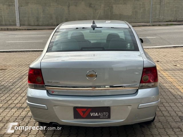 VECTRA SEDAN - 2.0 MPFI ELEGANCE 8V 4P MANUAL