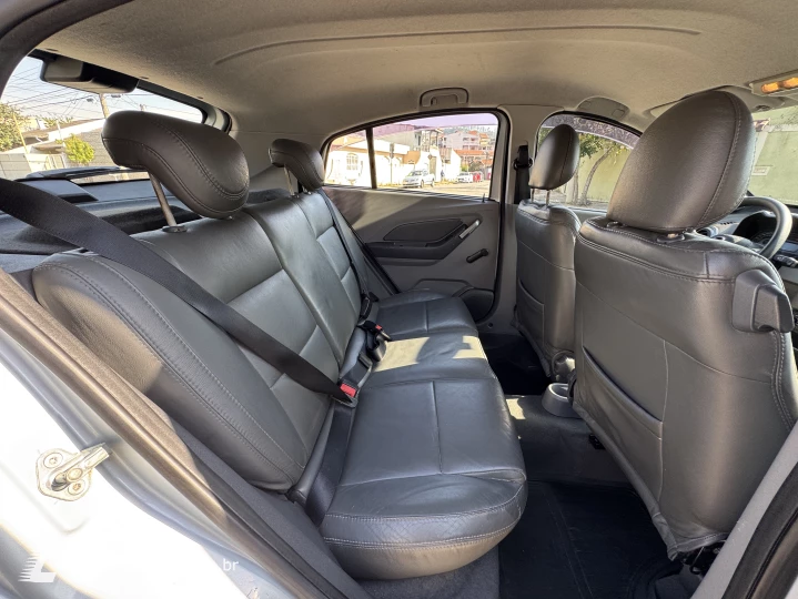 AGILE 1.4 MPFI LTZ 8V