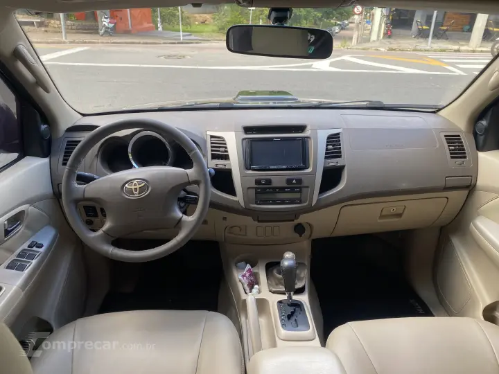 HILUX 2.8 SW4 4X4 8V