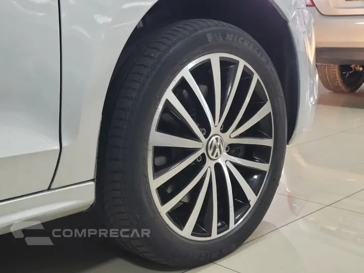 JETTA Highline 2.0 TSI 16V 4p Tiptronic