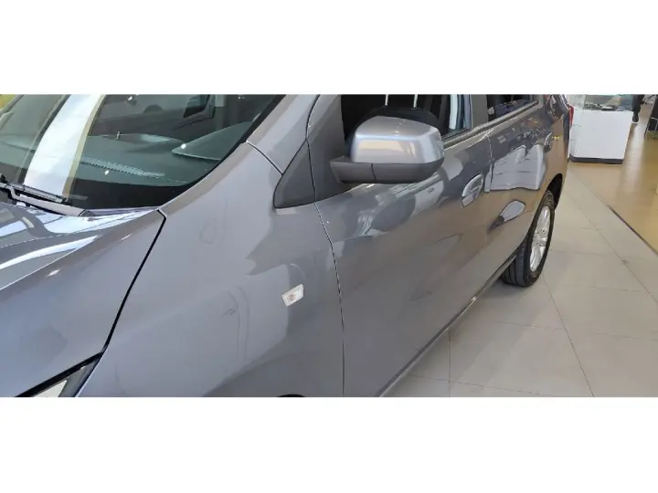 SPIN 1.8 LT 8V FLEX 4P AUTOMÁTICO