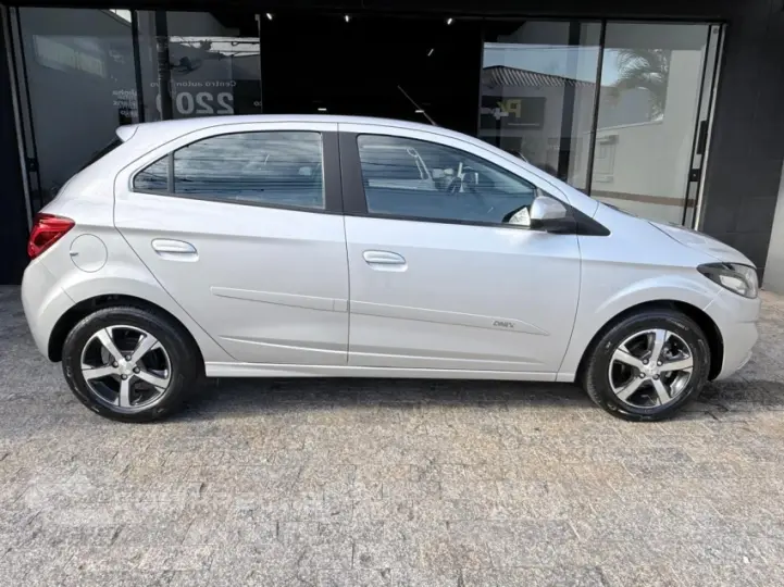 ONIX 1.4 MPFI LTZ 8V