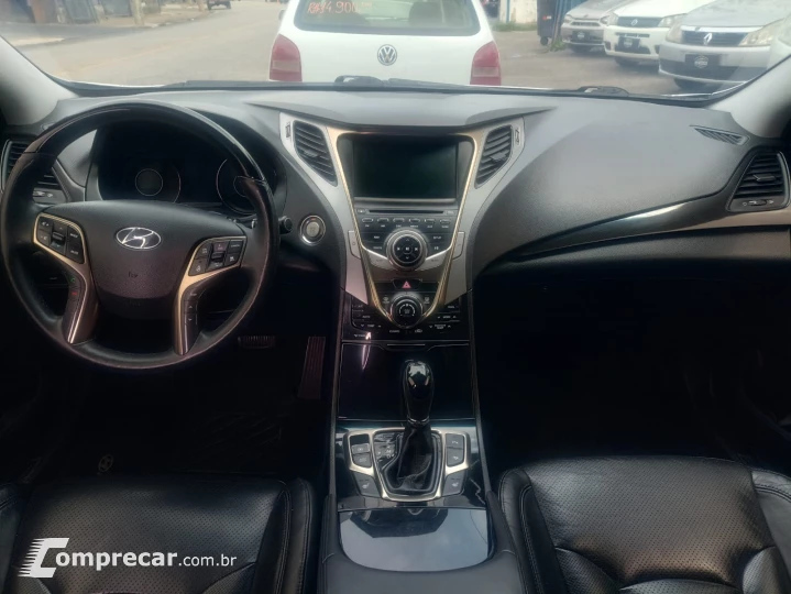 AZERA 3.3 MPFI GLS Sedan V6 24V