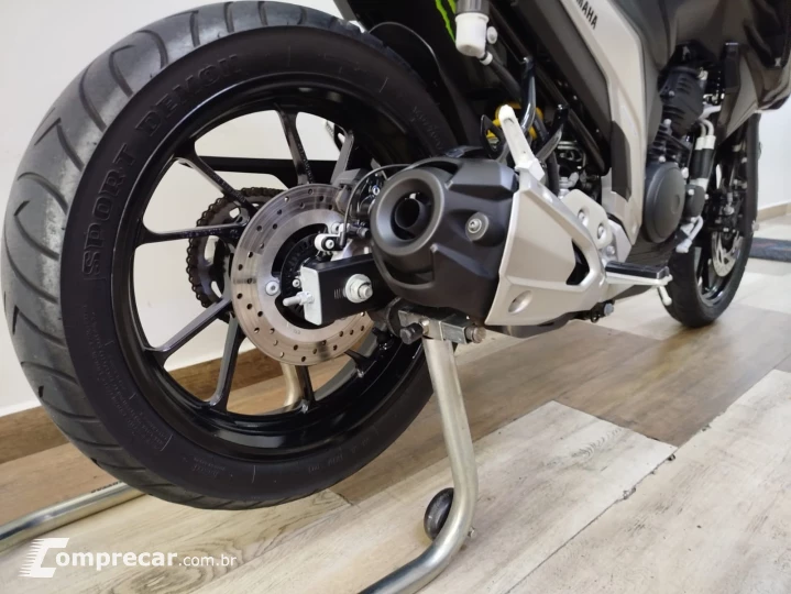 Fazer FZ25