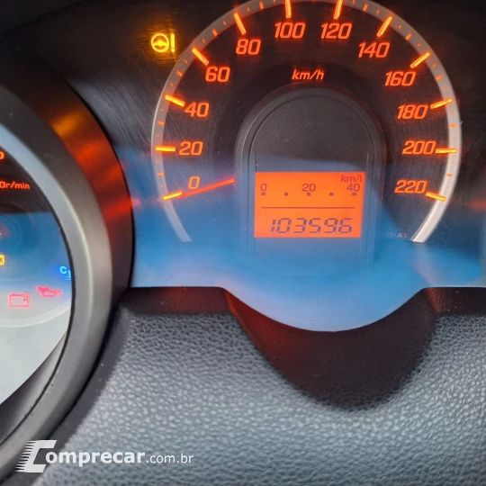 Fit 1.4 16V 4P LX FLEX