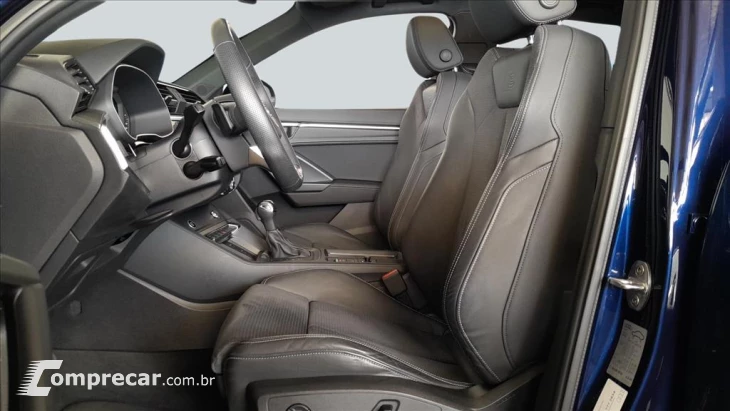 Q3 2.0 40 TFSI GASOLINA PERFORMANCE BLACK QUATTRO
