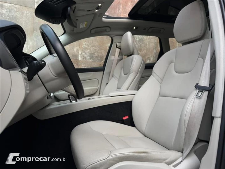 XC60 2.0 T8 Hybrid Momentum AWD Geartronic
