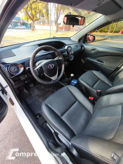 Etios Sedan 1.5 16V 4P FLEX XLS