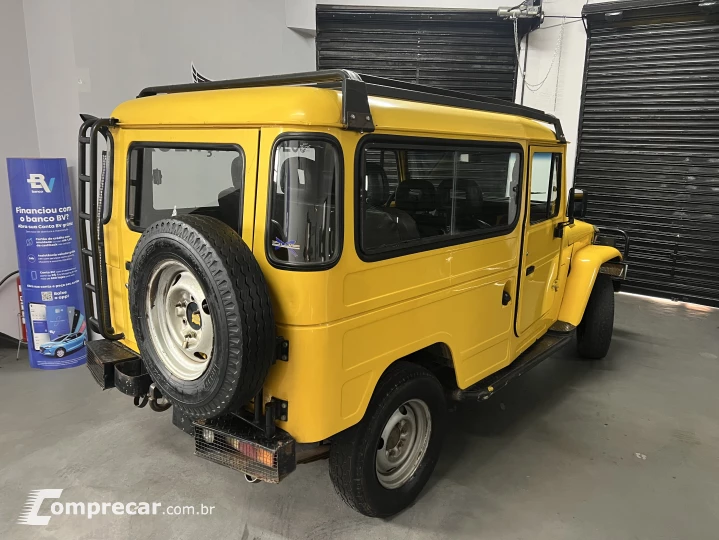 BANDEIRANTE 3.7 Bj50lv-b 4X4 Chassi Longo