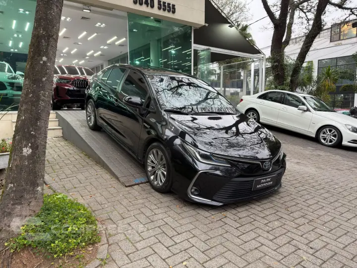 COROLLA 1.8 VVT-I Hybrid Altis