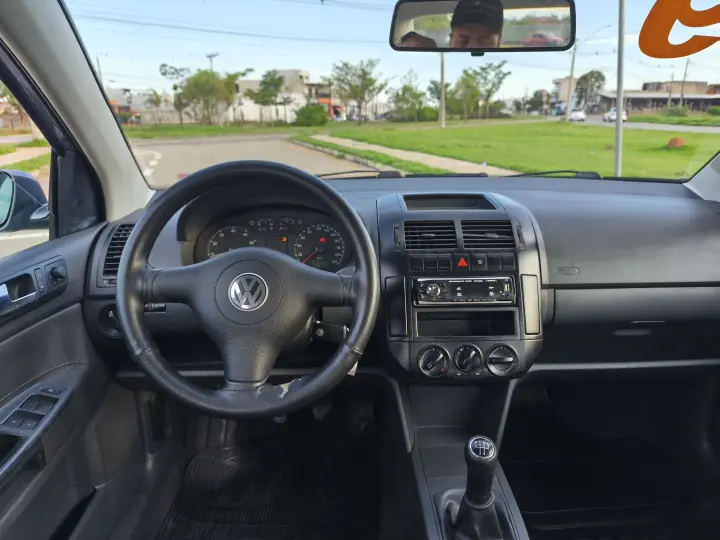 POLO SEDAN 1.6 MI 8V FLEX 4P MANUAL
