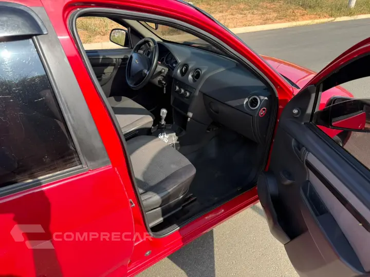 CELTA 1.0 MPFI LT 8V