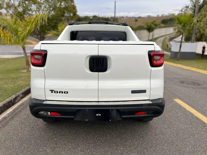 TORO 2.0 16V TURBO DIESEL ULTRA 4WD AT9