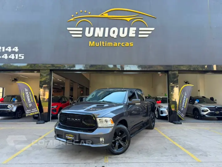 Classic 5.7 V8 Gasolina Laramie Night Edition Cd 4X4 Automát