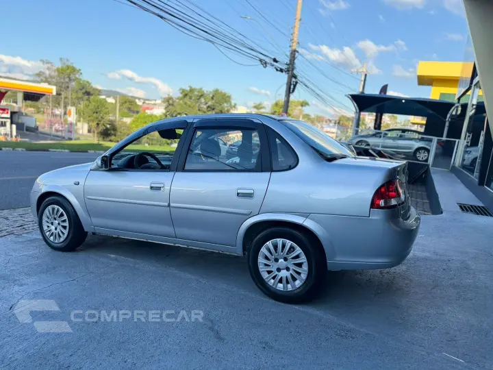 CLASSIC 1.0 MPFI LS 8V FLEX 4P MANUAL