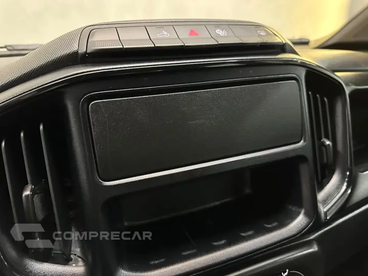 Strada Freedom 1.3 Flex 8V CD