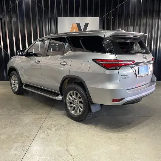 HILUX SW4 2.8 SRX 4X4 7 Lugares 16V Turbo Intercooler