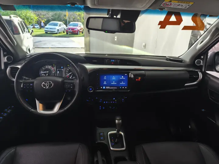 HILUX 2.8 D-4D TURBO DIESEL CD SRX 4X4 AUTOMÁTICO