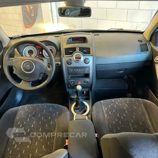 MEGANE 1.6 Expression Grand Tour 16V