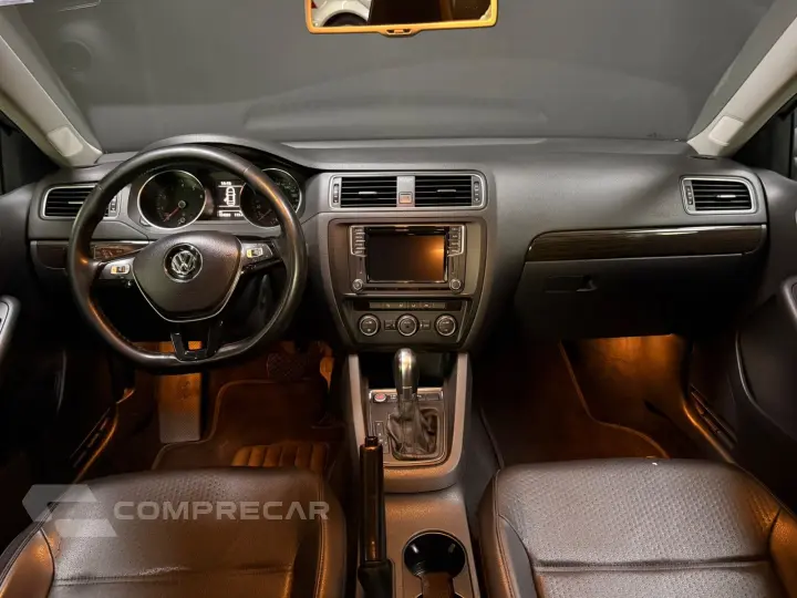 JETTA 2.0 COMFORTLINE FLEX 4P TIPTRONIC