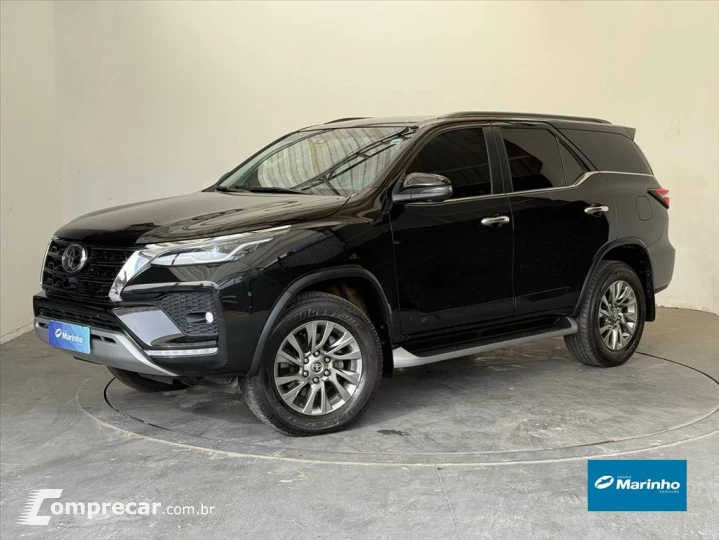 HILUX 2.8 D-4D TURBO DIESEL CD SRX 4X4 AUTOMÁTICO