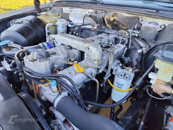 SILVERADO 4.2 D-20 4X2 CS 18V TURBO INTERCOOLER DIESEL 2P MA