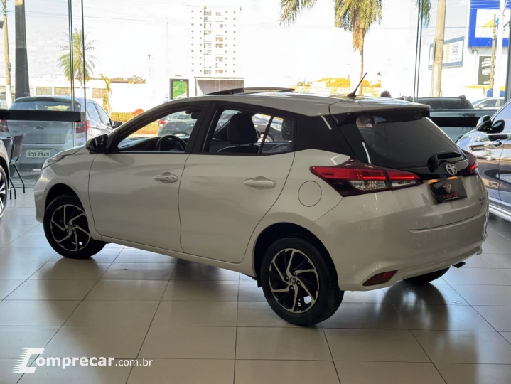 Yaris Hatch 1.5 16V 4P FLEX XLS MULTIDRIVE AUTOMÁTICO CVT