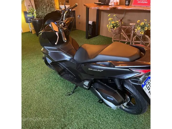 PCX 160