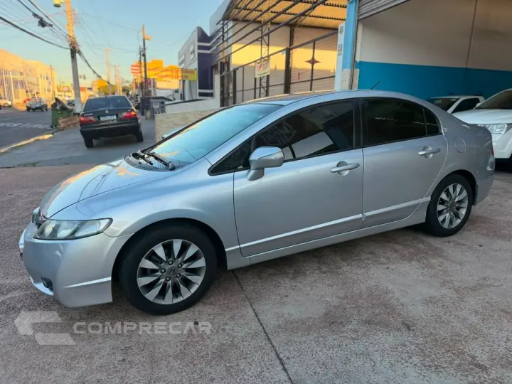 Civic Sed. LXL/LXL SE 1.8 Flex 16V Mec.