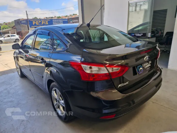 FOCUS 1.6 S Sedan 16V