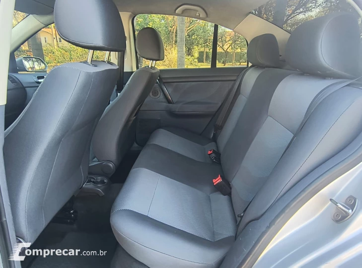 POLO SEDAN 1.6 MI 8V