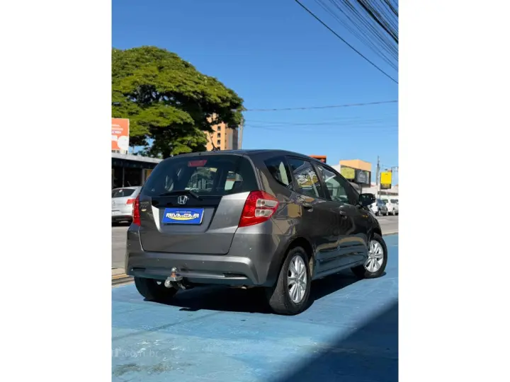 FIT 1.4 LX 16V FLEX 4P AUTOMÁTICO