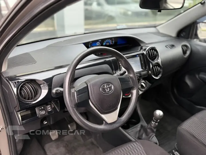 ETIOS X Sedan 1.5 Flex 16V 4p Mec.