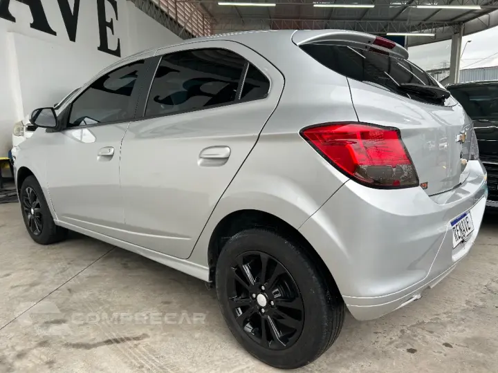 ONIX HATCH LT 1.0 8V FlexPower 5p Mec.