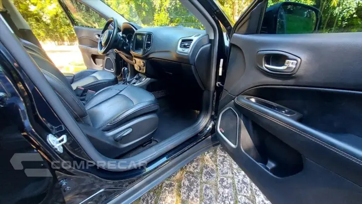 COMPASS 2.0 16V DIESEL LONGITUDE 4X4 AUTOMÁTICO