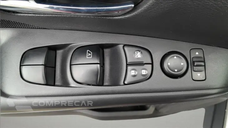 KICKS PLAY 1.6 16V FLEXSTART SENSE XTRONIC