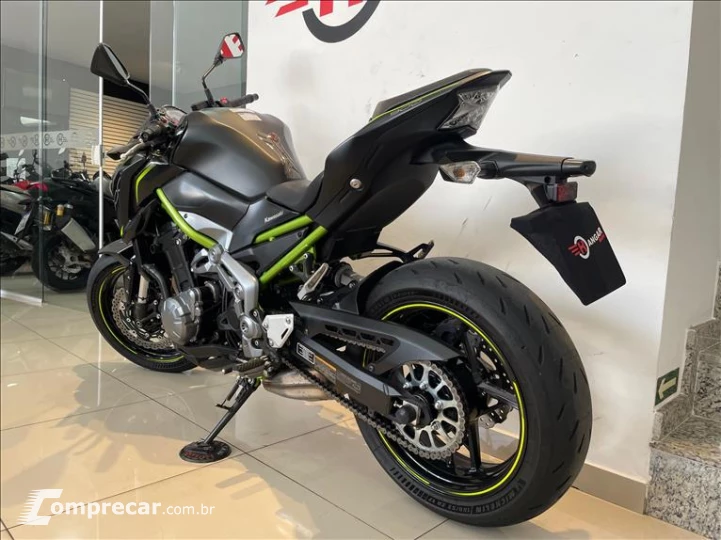 Z900
